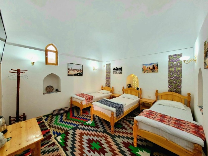 Standard Triple room