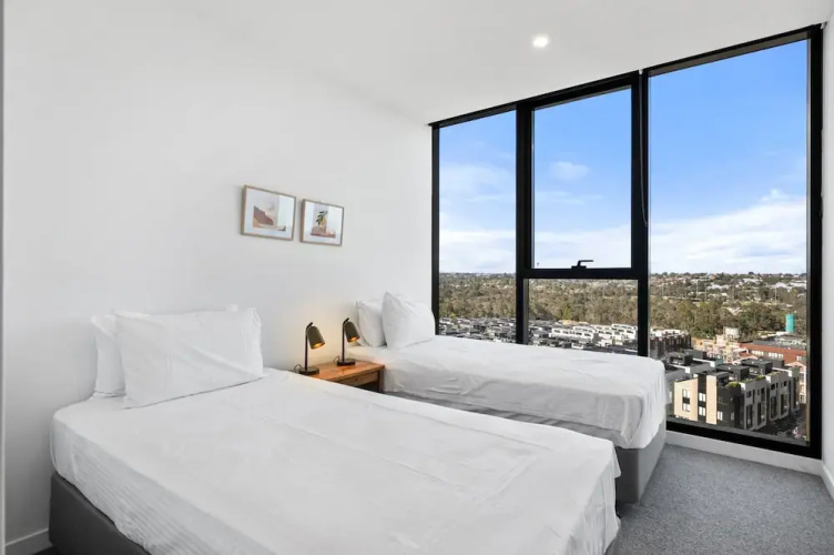 Stylish City-view Apartment With Amenities