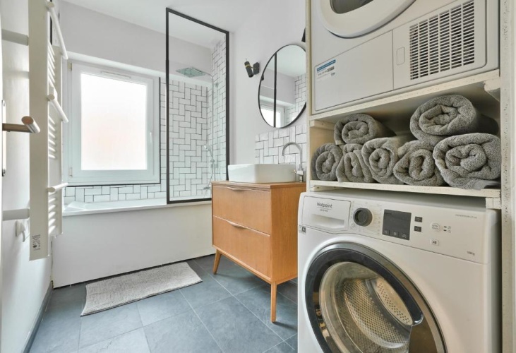 3 Bedrooms Apartment