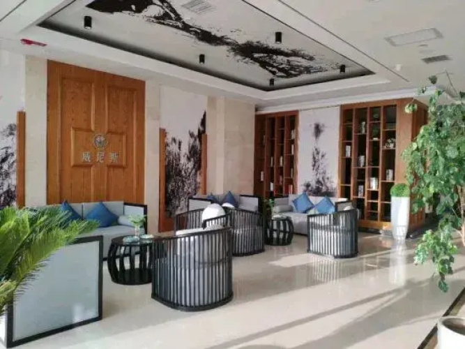 Venice International Hotel