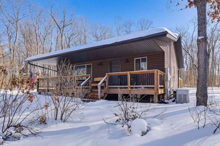 4 Bedrooms Cottage
