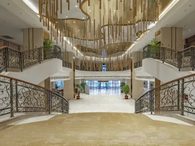 Longemont Hotel