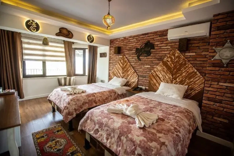 Deluxe Triple room with balcony