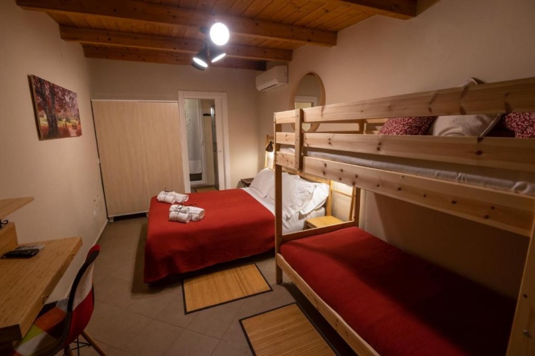 Economy Quadruple room