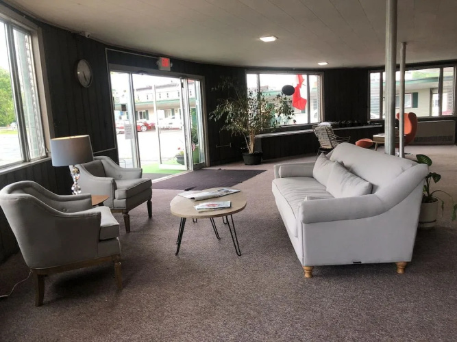 Lancaster Motor Inn