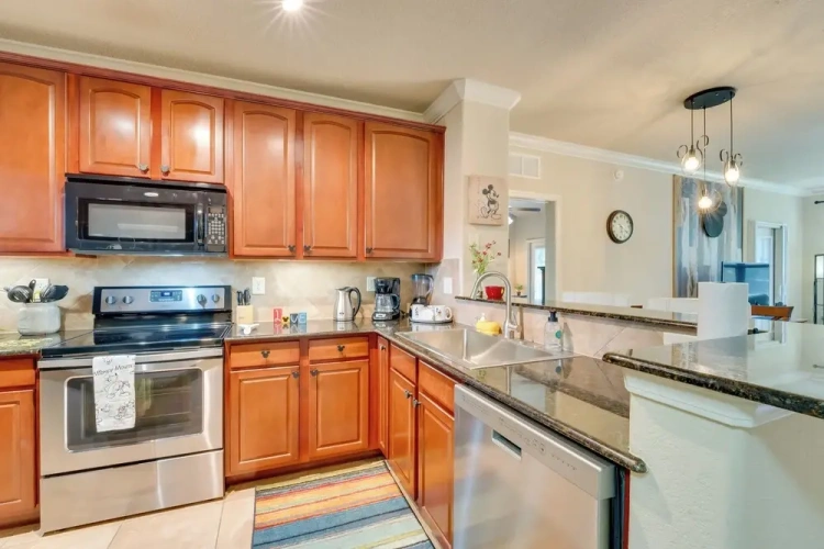 3 Bedrooms Apartment