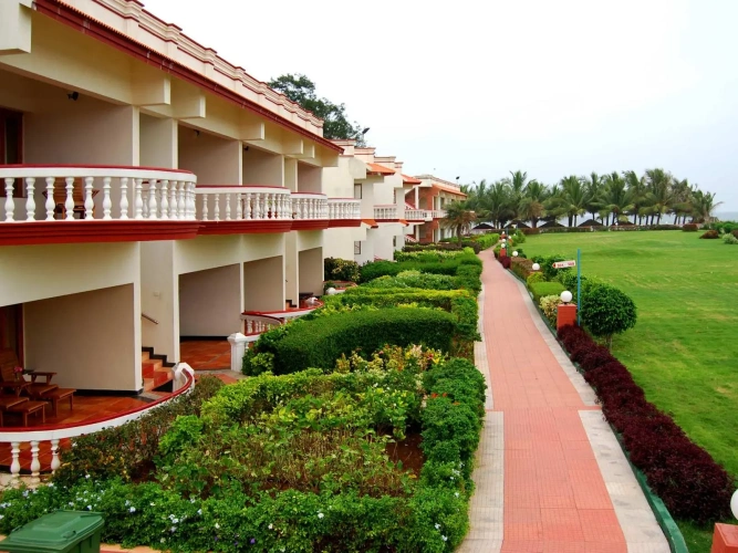 Standard Double room with balcony and with garden view