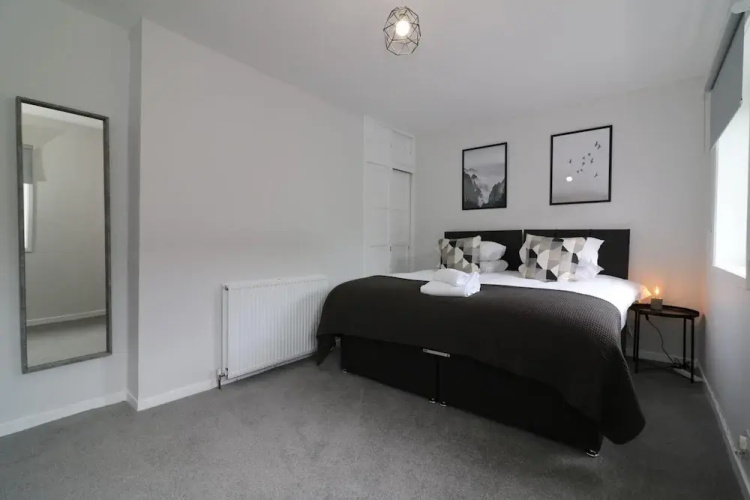 Caldercruix House - Airdrie