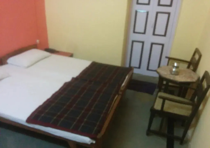 Aaram Lodging & Boarding