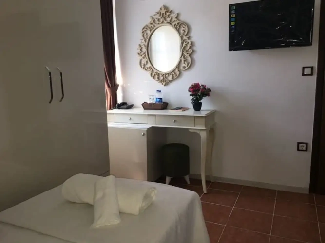 Economy room
