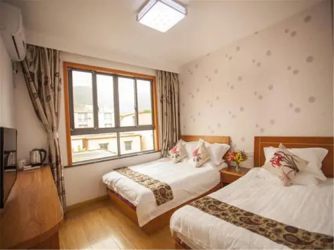 Haiyunjian Cafe Hostel