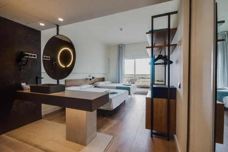 Superior Twin room with sea view