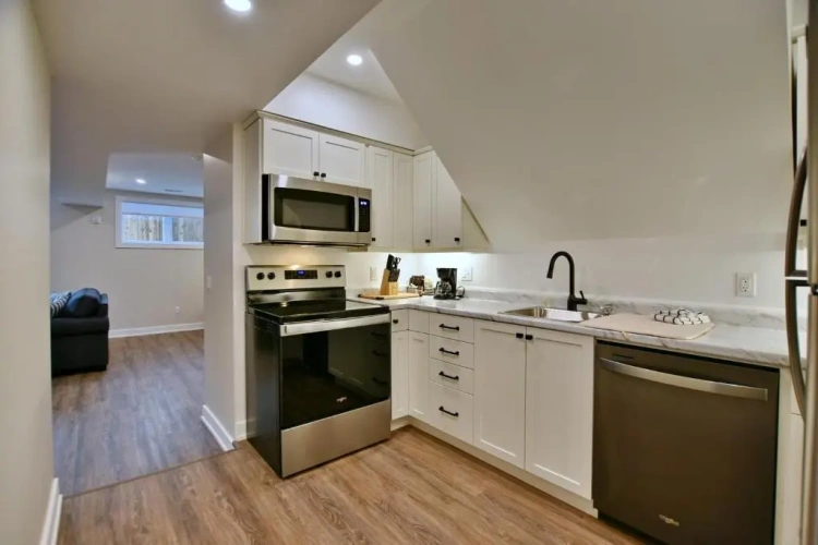 2 Bedrooms Apartment