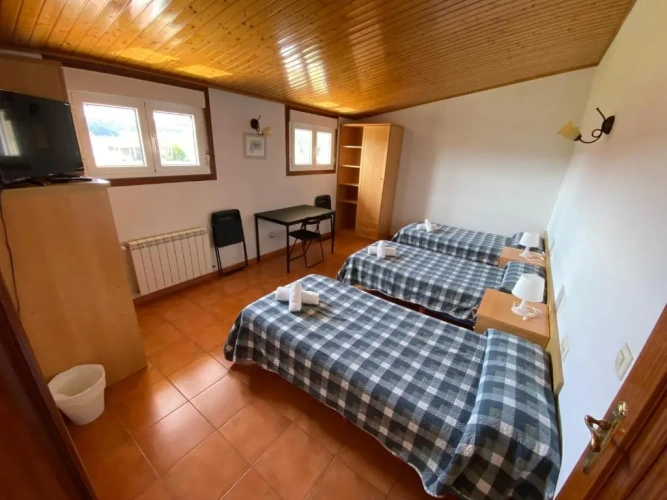 Standard Triple room