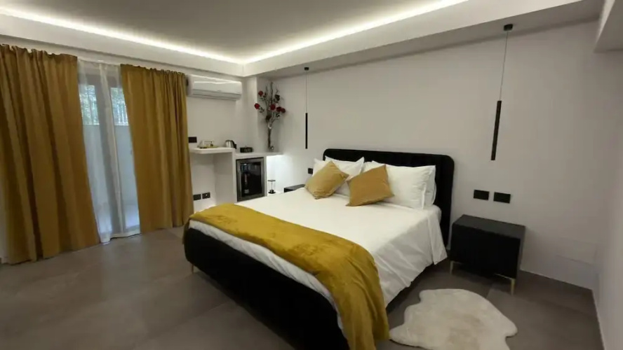Coco Noir Luxury Villa