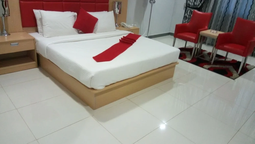 1 Bedroom Suite