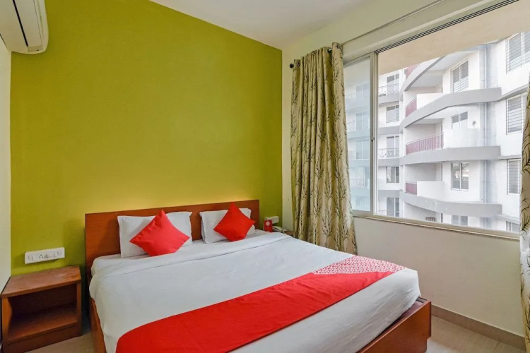 OYO 23626 Country Club Pune