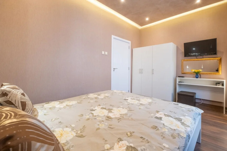 FM Deluxe 1-BDR Apartment - Feel Sofia