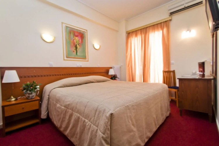 Hotel Triton
