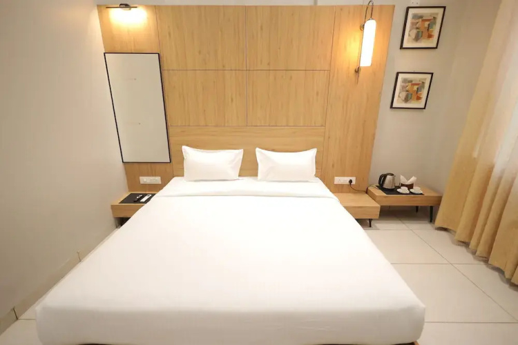 Vaishnav Hotel