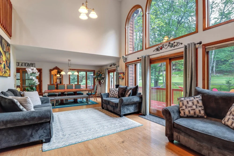 4 Mi To Slopes! Split Rock Resort Home W/ Fire Pit - Poconos, PA