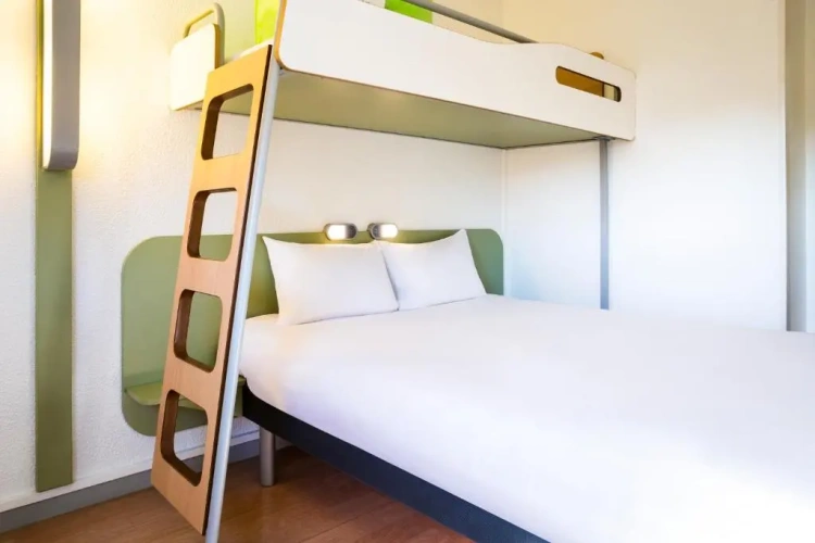 Triple room