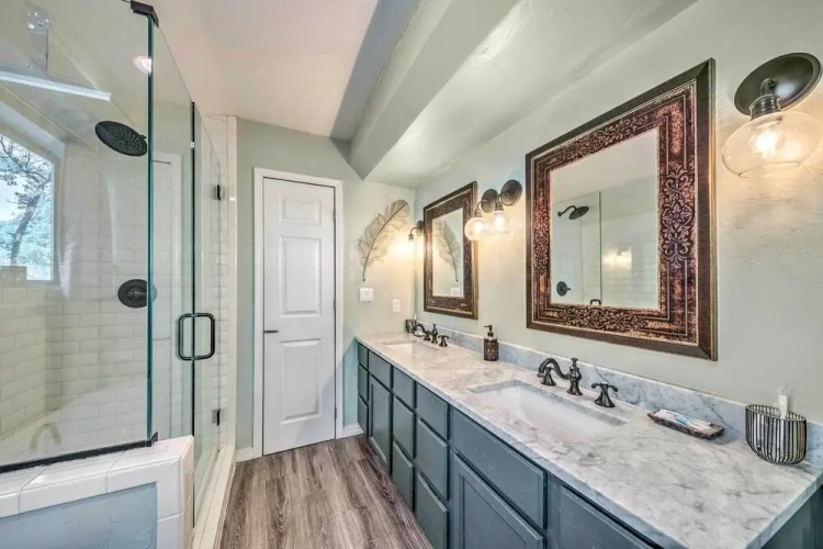 3 Bedrooms Cottage