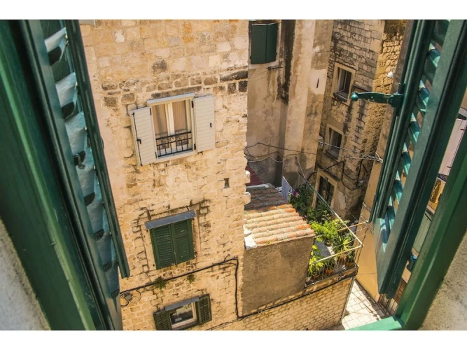 Studio with city view