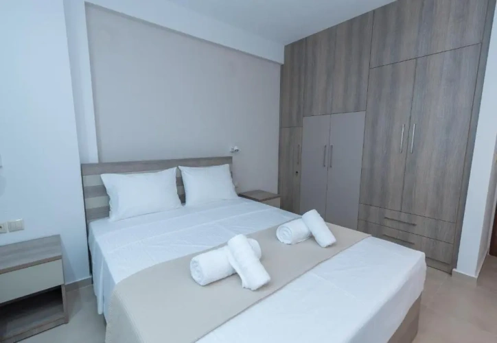 2 Bedrooms Apartment