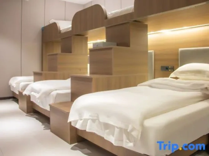 Standard Quintuple room