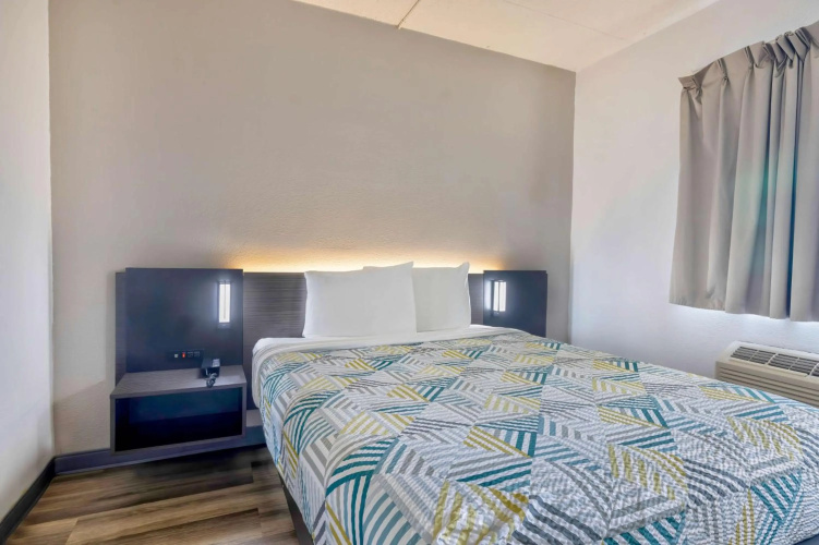 Motel 6 Chicago West - Villa Park photo 17