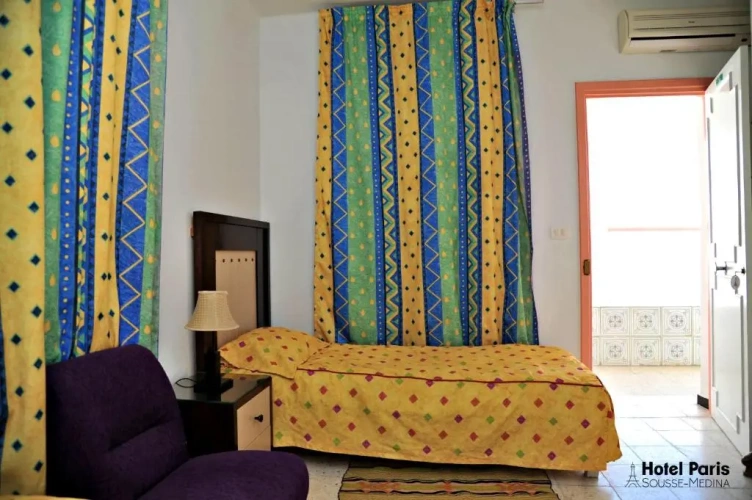 Standard Triple room