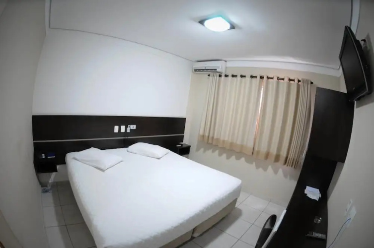 Cristal Palace Inn