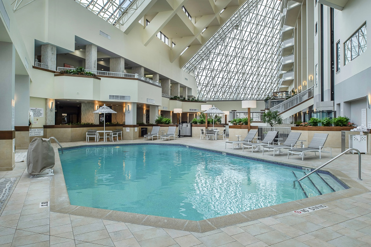 Crowne Plaza St. Louis Airport photo 18