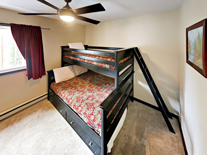 1001 Grandview C14 by RedAwning