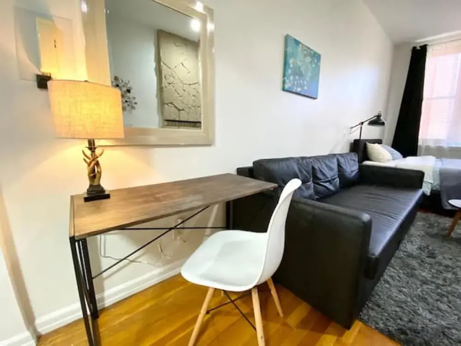 Charming Quiet Studio Right Off Central Park West