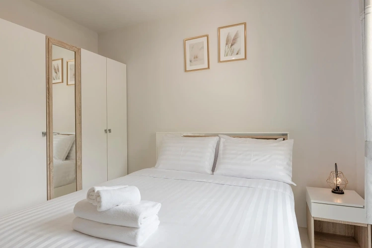 2 Bedrooms Villa
