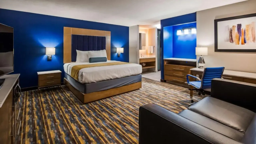 Magnuson Hotel & Suites Lansing