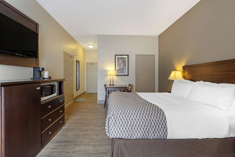 Best Western High Road Inn
