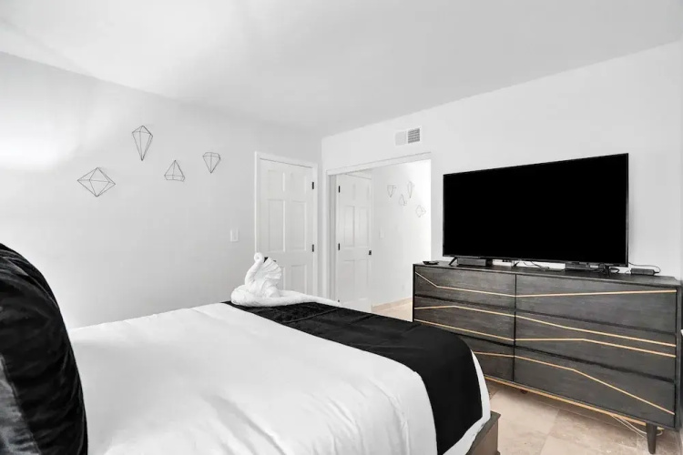 RA Suites