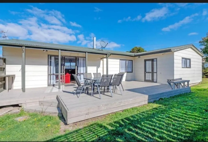 4 Bedrooms Cottage