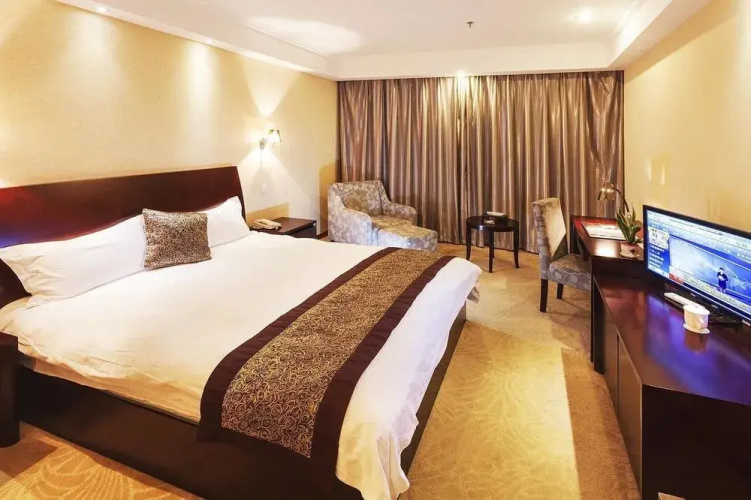 Baicaoyuan Hotel(南京百草园宾馆(草场门南艺二师地铁站店))