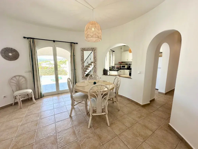 3 Bedroom Villa Walking Distance to Moraira