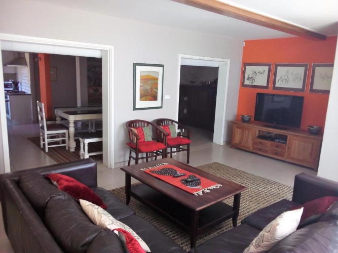 4 Bedrooms Cottage
