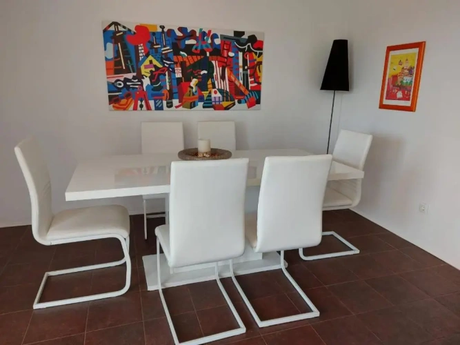 2 Bedrooms Apartment with balcony