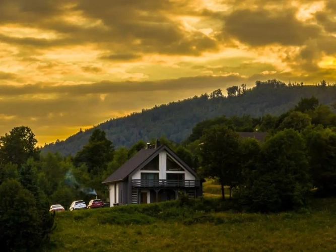 2 Bedrooms Apartment with mountain view