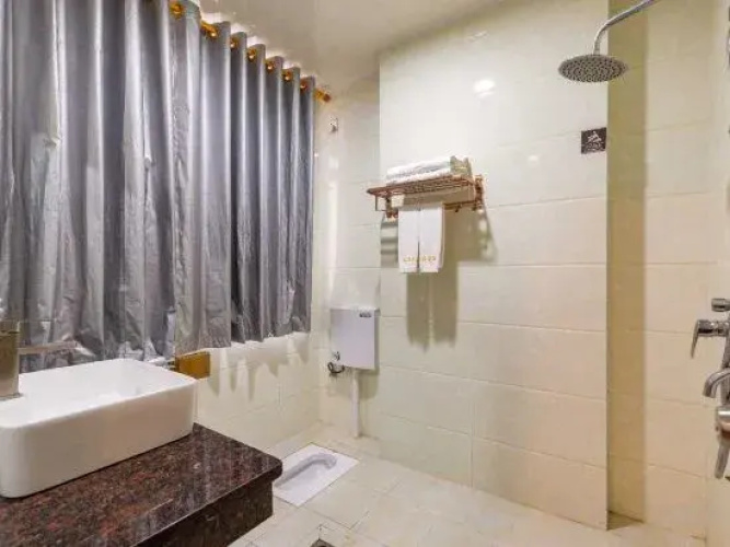 Xinxing Youjule Theme Hotel
