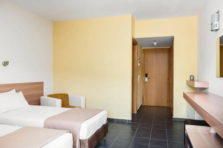 Gefiri Plakas Hotel