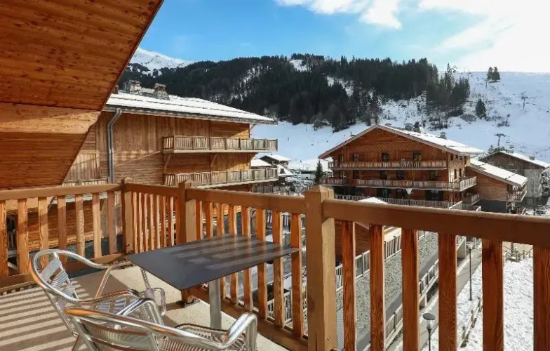 Standard Twin room with balcony