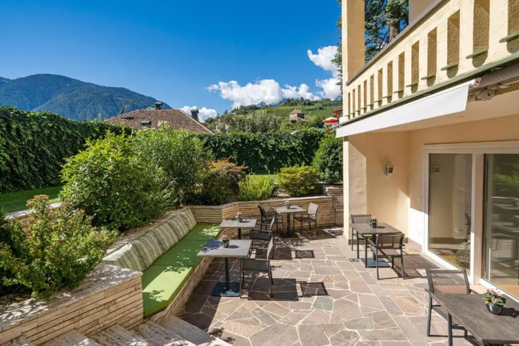 Villa Tell rooms and suites